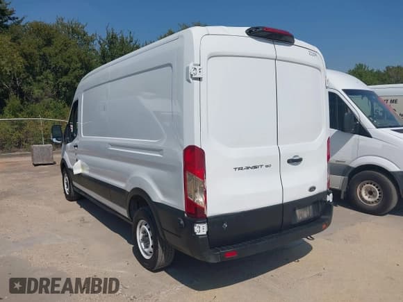 ✅ 2021 Ford Transit Cargo • VIN: 1FTYE1C82MKA68600 • Лот: 43367001. Опубликован ранее на IAAI с пробегом 27 981 миль. Бесплатный доступ к архиву аукционных продаж из США и подробный отчёт об истории автомобиля на DreamBid. Изображение 3.