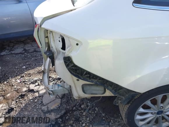 ✅ 2018 Ford Fiesta Titanium • VIN: 3FADP4CJ0JM138926 • Lot: 41578956. Listed on IAAI with 152,579 mi. Free auction sales archive from the USA and detailed vehicle history report at DreamBid. Image 19.