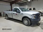 ✅ 2017 Ford F-150 XL • VIN: 1FTMF1CP8HKE56679 • Lot: 52177425. Wystawiony na Copart z przebiegiem 126 231 mil. Bezpłatny archiwum sprzedaży aukcyjnych z USA i szczegółowy raport historii pojazdu na DreamBid. Zdjęcie 4.