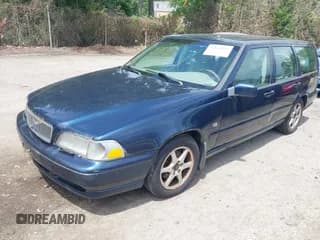 ✅ 2000 Volvo V70 • VIN: YV1LW61J7Y2650265 • Lot: 42618821. Wystawiony na IAAI z przebiegiem 234 931 mil. Bezpłatny archiwum sprzedaży aukcyjnych z USA i szczegółowy raport historii pojazdu na DreamBid. Zdjęcie 2.