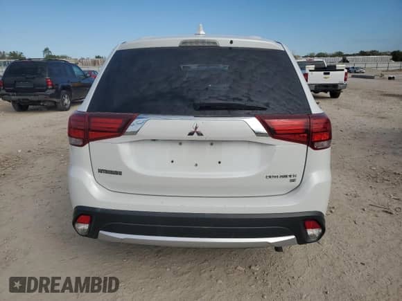 2017 Mitsubishi Outlander SE с VIN JA4AD3A38HZ009078, выставлен на аукционе Copart как лот 85740275 с пробегом 114 859 миль миль и Списание • Salvage title. История ставок и продаж доступна на DreamBid. Изображение 6.