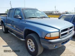 ✅ 2002 Dodge Dakota Sport • VIN: 1B7HG38N32S584367 • Lot: 42427471. Wystawiony na IAAI z przebiegiem 253 975 mil. Bezpłatny archiwum sprzedaży aukcyjnych z USA i szczegółowy raport historii pojazdu na DreamBid. Zdjęcie 1.
