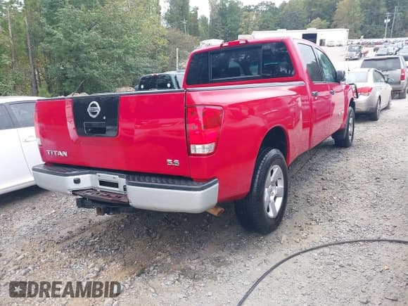 ✅ 2008 Nissan Titan • VIN: 1N6BA07F58N308177 • Lot: 43390485. Wystawiony na IAAI z przebiegiem 187 303 mil. Bezpłatny archiwum sprzedaży aukcyjnych z USA i szczegółowy raport historii pojazdu na DreamBid. Zdjęcie 4.