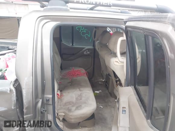 ✅ 2007 Nissan Frontier SE • VIN: 1N6AD07U97C451449 • Лот: 43757866. Опубликован ранее на IAAI с пробегом 178 840 миль. Бесплатный доступ к архиву аукционных продаж из США и подробный отчёт об истории автомобиля на DreamBid. Изображение 8.