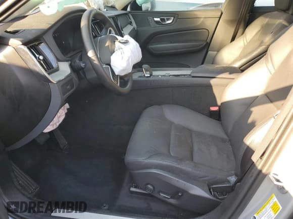 ✅ 2025 Volvo XC60 Plus • VIN: YV4M12RC4S1183792 • Lot: 81130965. Listed on Copart with 12,199 mi. Free auction sales archive from the USA and detailed vehicle history report at DreamBid. Image 7.