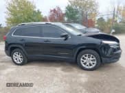 ✅ 2016 Jeep Cherokee Latitude • VIN: 1C4PJMCS7GW296058 • Лот: 43470033. Опубликован ранее на IAAI с пробегом 104 267 миль. Бесплатный доступ к архиву аукционных продаж из США и подробный отчёт об истории автомобиля на DreamBid. Изображение 13.