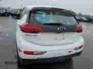 2019 Chevrolet Bolt EV Premier z VIN 1G1FZ6S00K4107313, wystawiony jako Copart lot #49026044 z przebiegiem 21 627 mil mil oraz . Historia ofert i sprzedaży dostępna na DreamBid. Obrazek 6.