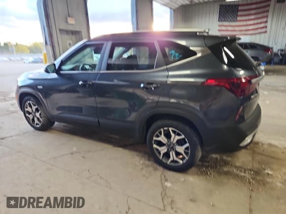 ✅ 2022 Kia Seltos EX • VIN: KNDERCAAXN7246928 • Lot: 87077635. Listed on Copart with 33,075 mi. Free auction sales archive from the USA and detailed vehicle history report at DreamBid. Image 2.