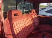 ✅ 1992 Chevrolet Silverado 1500 • VIN: 1GCEK14K9NE131939 • Lot: 43205979. Wystawiony na IAAI z przebiegiem 185 896 mil. Bezpłatny archiwum sprzedaży aukcyjnych z USA i szczegółowy raport historii pojazdu na DreamBid. Zdjęcie 8.