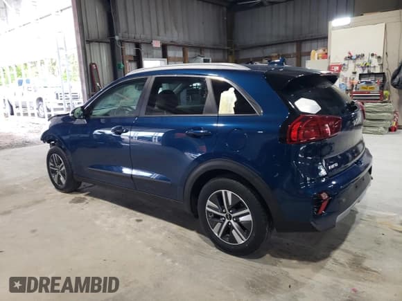✅ 2022 Kia Niro EX Premium • VIN: KNDCE3LC3N5490823 • Lot: 55210755. Wystawiony na Copart z przebiegiem 35 627 mil. Bezpłatny archiwum sprzedaży aukcyjnych z USA i szczegółowy raport historii pojazdu na DreamBid. Zdjęcie 2.