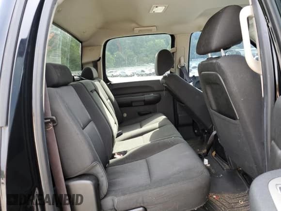 ✅ 2014 Chevrolet Silverado 2500HD LT • VIN: 1GC1KXCGXEF121137 • Лот: 66491985. Опубликован ранее на Copart с пробегом 140 444 миль. Бесплатный доступ к архиву аукционных продаж из США и подробный отчёт об истории автомобиля на DreamBid. Изображение 10.