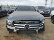 ✅ 2019 Mercedes-Benz E 300 • VIN: WDDZF4KB1KA585380 • Lot: 81945665. Wystawiony na Copart z przebiegiem 88 993 mil. Bezpłatny archiwum sprzedaży aukcyjnych z USA i szczegółowy raport historii pojazdu na DreamBid. Zdjęcie 5.