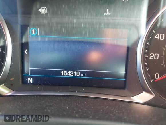 2019 Chevrolet Equinox LT z VIN 2GNAXKEV0K6122343, wystawiony jako IAAI lot #43052372 z przebiegiem 164 219 mil mil oraz . Historia ofert i sprzedaży dostępna na DreamBid. Obrazek 15.