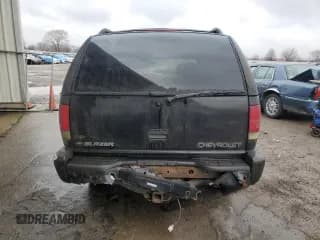 ✅ 2001 Chevrolet Blazer LS • VIN: 1GNDT13W312214377 • Lot: 86285754. Wystawiony na Copart z przebiegiem 251 571 mil. Bezpłatny archiwum sprzedaży aukcyjnych z USA i szczegółowy raport historii pojazdu na DreamBid. Zdjęcie 6.