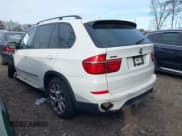 ✅ 2011 BMW X5 35i • VIN: 5UXZV4C57BL404484 • Lot: 43822833. Wystawiony na IAAI z przebiegiem Nie podano. Bezpłatny archiwum sprzedaży aukcyjnych z USA i szczegółowy raport historii pojazdu na DreamBid. Zdjęcie 3.