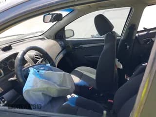 ✅ 2010 Chevrolet Aveo 1LT • VIN: KL1TD5DEXAB045612 • Lot: 39092738. Wystawiony na IAAI z przebiegiem Nie podano. Bezpłatny archiwum sprzedaży aukcyjnych z USA i szczegółowy raport historii pojazdu na DreamBid. Zdjęcie 5.