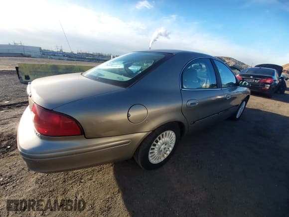 ✅ 2002 Mercury Sable GS • VIN: 1MEFM50U22G619271 • Lot: 43854888. Wystawiony na IAAI z przebiegiem 163 276 mil. Bezpłatny archiwum sprzedaży aukcyjnych z USA i szczegółowy raport historii pojazdu na DreamBid. Zdjęcie 4.