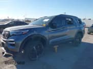 ✅ 2023 Ford Explorer ST • VIN: 1FM5K8GCXPGC06468 • Lot: 40992414. Wystawiony na IAAI z przebiegiem 8 678 mil. Bezpłatny archiwum sprzedaży aukcyjnych z USA i szczegółowy raport historii pojazdu na DreamBid. Zdjęcie 13.