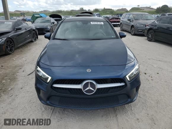 ✅ 2019 Mercedes-Benz A 220 • VIN: WDD3G4FB3KW018829 • Lot: 91218145. Wystawiony na Copart z przebiegiem 64 154 mil. Bezpłatny archiwum sprzedaży aukcyjnych z USA i szczegółowy raport historii pojazdu na DreamBid. Zdjęcie 5.