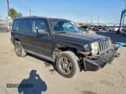 ✅ 2007 Jeep Commander Sport • VIN: 1J8HH48K97C695976 • Лот: 95213785. Опубликован ранее на Copart с пробегом 285 151 миль. Бесплатный доступ к архиву аукционных продаж из США и подробный отчёт об истории автомобиля на DreamBid. Изображение 4.