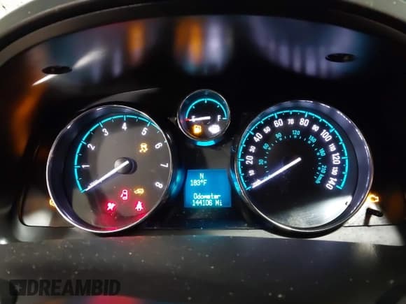 ✅ 2015 Chevrolet Captiva Sport LTZ • VIN: 3GNAL4EK4FS519994 • Lot: 42114534. Wystawiony na IAAI z przebiegiem 144 106 mil. Bezpłatny archiwum sprzedaży aukcyjnych z USA i szczegółowy raport historii pojazdu na DreamBid. Zdjęcie 7.