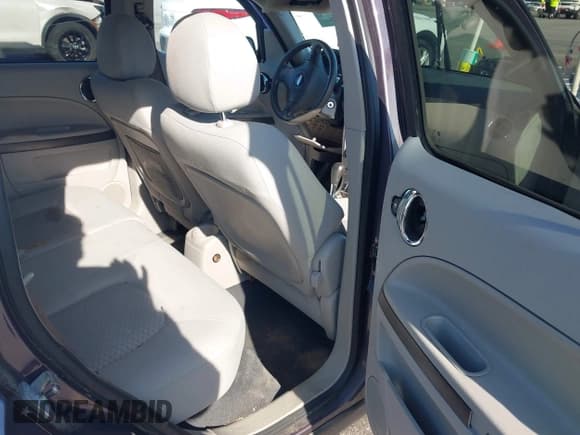 ✅ 2006 Chevrolet HHR LT • VIN: 3GNDA23D26S600097 • Lot: 42200567. Listed on IAAI with 195,093 mi. Free auction sales archive from the USA and detailed vehicle history report at DreamBid. Image 8.