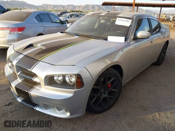 2008 Dodge Charger SRT-8 с VIN 2B3LA73W38H197984, выставлен на аукционе IAAI как лот 42369287 с пробегом 135 631 миль миль и . История ставок и продаж доступна на DreamBid. Изображение 17.
