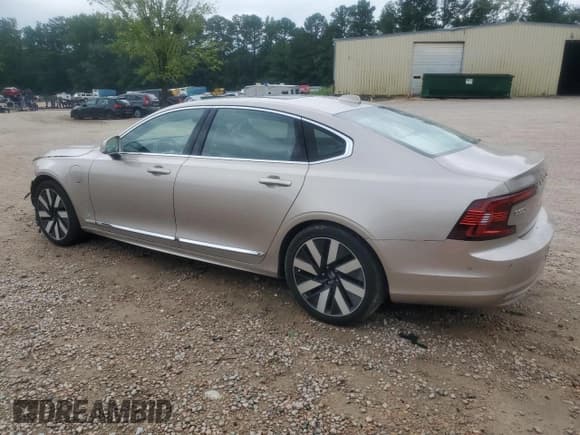 ✅ 2024 Volvo S90 Recharge Plug-In Hybrid Ultimate • VIN: LVYH60AF4RP409779 • Lot: 64375605. Listed on Copart with 11,070 mi. Free auction sales archive from the USA and detailed vehicle history report at DreamBid. Image 2.
