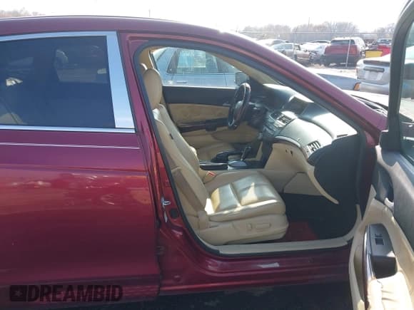 ✅ 2011 Honda Crosstour EX-L • VIN: 5J6TF2H50BL000051 • Lot: 43738976. Wystawiony na IAAI z przebiegiem 243 557 mil. Bezpłatny archiwum sprzedaży aukcyjnych z USA i szczegółowy raport historii pojazdu na DreamBid. Zdjęcie 5.