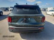 ✅ 2022 Kia Sorento X-Line EX • VIN: 5XYRHDLF8NG093729 • Lot: 84065735. Wystawiony na Copart z przebiegiem 53 561 mil. Bezpłatny archiwum sprzedaży aukcyjnych z USA i szczegółowy raport historii pojazdu na DreamBid. Zdjęcie 6.