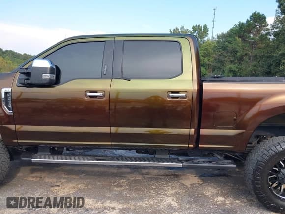 ✅ 2017 Ford F-250 Lariat • VIN: 1FT7W2BTXHEF51471 • Lot: 43241276. Wystawiony na IAAI z przebiegiem 110 887 mil. Bezpłatny archiwum sprzedaży aukcyjnych z USA i szczegółowy raport historii pojazdu na DreamBid. Zdjęcie 14.