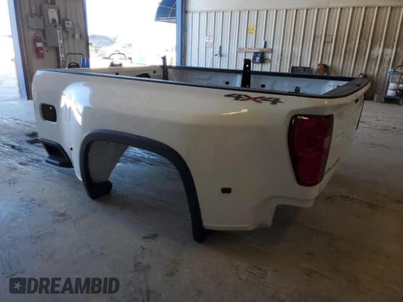 ✅ 2021 Chevrolet Silverado 1500 • VIN: BS81964744 • Лот: 81964744. Опубликован ранее на Copart с пробегом Не указан. Бесплатный доступ к архиву аукционных продаж из США и подробный отчёт об истории автомобиля на DreamBid. Изображение 4.