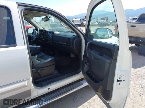 ✅ 2012 GMC Sierra 1500 SLE • VIN: 3GTP2VE74CG235903 • Lot: 43171189. Wystawiony na IAAI z przebiegiem 173 108 mil. Bezpłatny archiwum sprzedaży aukcyjnych z USA i szczegółowy raport historii pojazdu na DreamBid. Zdjęcie 5.