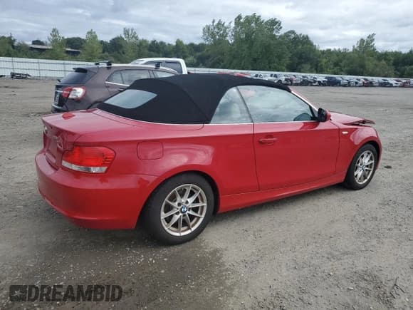 ✅ 2011 BMW 1 Series 128i • VIN: WBAUN1C50BVH83147 • Lot: 69111465. Wystawiony na Copart z przebiegiem 133 572 mil. Bezpłatny archiwum sprzedaży aukcyjnych z USA i szczegółowy raport historii pojazdu na DreamBid. Zdjęcie 3.