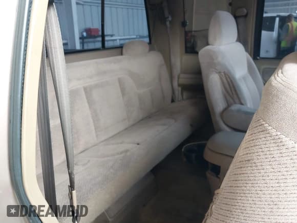 ✅ 1995 GMC Sierra 1500 • VIN: 2GTEK19K1S1535176 • Lot: 42243366. Listed on IAAI with 220,755 mi. Free auction sales archive from the USA and detailed vehicle history report at DreamBid. Image 8.