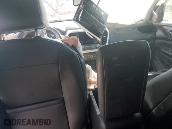 ✅ 2018 GMC Acadia SLT • VIN: 1GKKNMLA7JZ209744 • Lot: 82644315. Listed on Copart with Not provided. Free auction sales archive from the USA and detailed vehicle history report at DreamBid. Image 8.