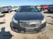 2014 Chevrolet Cruze 1LT z VIN 1G1PC5SB7E7104686, wystawiony jako Copart lot #87261175 z przebiegiem 114 359 mil mil oraz Szkoda całkowita • Salvage title. Historia ofert i sprzedaży dostępna na DreamBid. Obrazek 5.