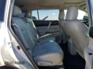 ✅ 2011 Toyota Highlander • VIN: 5TDZK3EH3BS031325 • Лот: 92128745. Опубликован ранее на Copart с пробегом 172 503 миль. Бесплатный доступ к архиву аукционных продаж из США и подробный отчёт об истории автомобиля на DreamBid. Изображение 11.