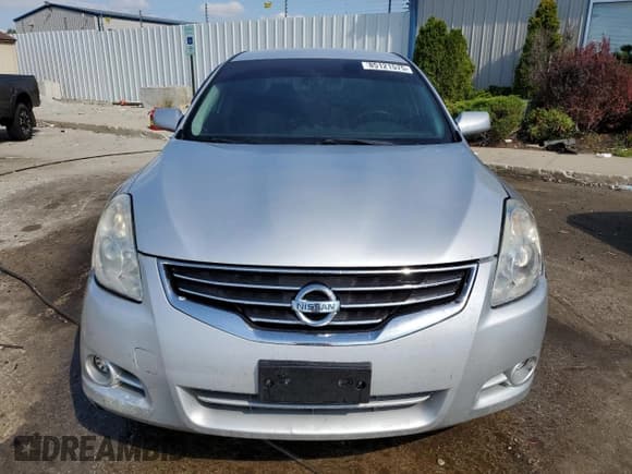 ✅ 2011 Nissan Altima S • VIN: 1N4AL2AP2BC138584 • Lot: 85121575. Wystawiony na Copart z przebiegiem 218 004 mil. Bezpłatny archiwum sprzedaży aukcyjnych z USA i szczegółowy raport historii pojazdu na DreamBid. Zdjęcie 5.