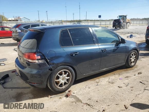 ✅ 2010 Volkswagen Golf • VIN: WVWDB7AJ6AW281778 • Лот: 76127374. Опубликован ранее на Copart с пробегом 214 535 миль. Бесплатный доступ к архиву аукционных продаж из США и подробный отчёт об истории автомобиля на DreamBid. Изображение 3.