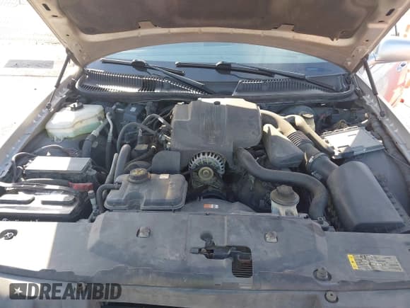 ✅ 2009 Lincoln Town Car Signature Limited • VIN: 2LNHM82V59X622733 • Lot: 43516450. Listed on IAAI with 159,313 mi. Free auction sales archive from the USA and detailed vehicle history report at DreamBid. Image 10.