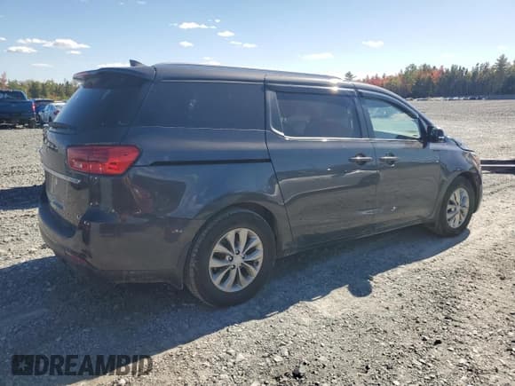 ✅ 2020 Kia Sedona LX • VIN: KNDMB5C15L6568923 • Lot: 84790485. Wystawiony na Copart z przebiegiem 132 096 mil. Bezpłatny archiwum sprzedaży aukcyjnych z USA i szczegółowy raport historii pojazdu na DreamBid. Zdjęcie 3.