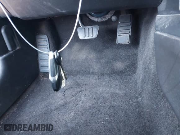 ✅ 2015 Ford Mustang EcoBoost • VIN: 1FA6P8THXF5402518 • Lot: 43643203. Wystawiony na IAAI z przebiegiem 178 114 mil. Bezpłatny archiwum sprzedaży aukcyjnych z USA i szczegółowy raport historii pojazdu na DreamBid. Zdjęcie 11.