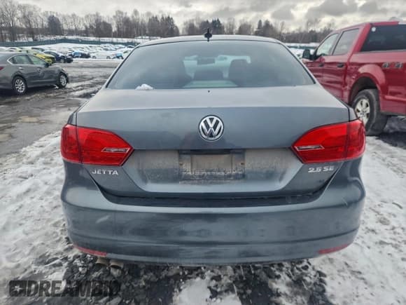 ✅ 2013 Volkswagen Jetta SE • VIN: 3VWDP7AJ5DM356201 • Lot: 94483865. Listed on Copart with 92,155 mi. Free auction sales archive from the USA and detailed vehicle history report at DreamBid. Image 6.