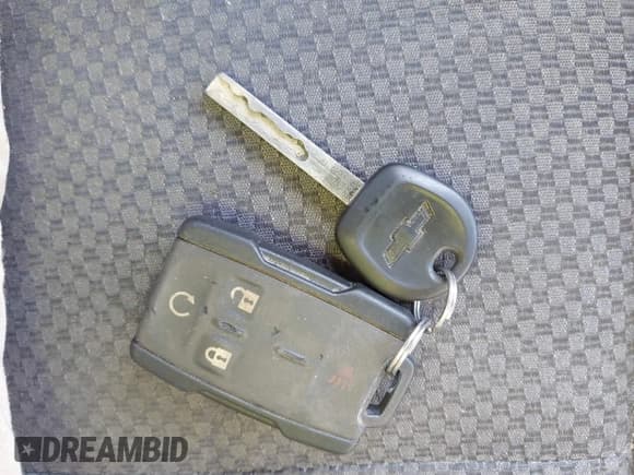 ✅ 2019 Chevrolet Silverado 1500 LT • VIN: 2GCVKPEC2K1198132 • Lot: 43262419. Wystawiony na IAAI z przebiegiem 128 687 mil. Bezpłatny archiwum sprzedaży aukcyjnych z USA i szczegółowy raport historii pojazdu na DreamBid. Zdjęcie 11.