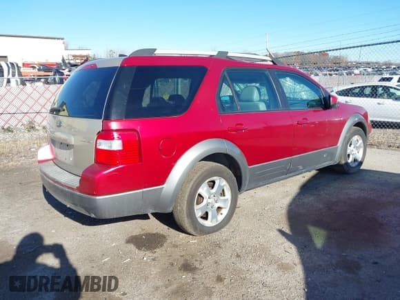 ✅ 2007 Ford Freestyle SEL • VIN: 1FMDK02117GA13998 • Лот: 43689212. Опубликован ранее на IAAI с пробегом Не указан. Бесплатный доступ к архиву аукционных продаж из США и подробный отчёт об истории автомобиля на DreamBid. Изображение 4.