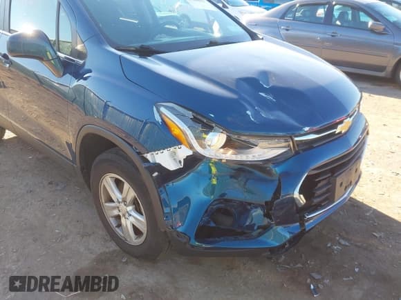 ✅ 2020 Chevrolet Trax LT • VIN: KL7CJPSB5LB326965 • Lot: 43408312. Wystawiony na IAAI z przebiegiem 50 519 mil. Bezpłatny archiwum sprzedaży aukcyjnych z USA i szczegółowy raport historii pojazdu na DreamBid. Zdjęcie 6.