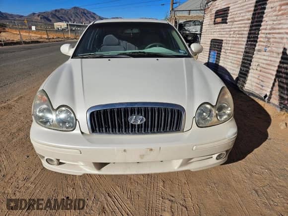 2004 Hyundai Sonata with VIN KMHWF25H54A044915, listed as a Copart auction lot 42796205 with 191,708 mi miles and Clean title. Bid and sale history available at DreamBid. Image 1.