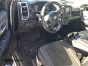 ✅ 2019 Ram 2500 Big Horn • VIN: 3C6UR5DL0KG650218 • Lot: 91394585. Wystawiony na Copart z przebiegiem 197 781 mil. Bezpłatny archiwum sprzedaży aukcyjnych z USA i szczegółowy raport historii pojazdu na DreamBid. Zdjęcie 8.