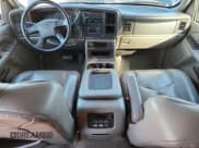 ✅ 2004 Chevrolet Suburban LT • VIN: 3GNFK16Z34G266492 • Lot: 90103875. Listed on Copart with 215,482 mi. Free auction sales archive from the USA and detailed vehicle history report at DreamBid. Image 8.